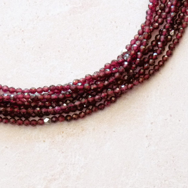 Collier Grenat