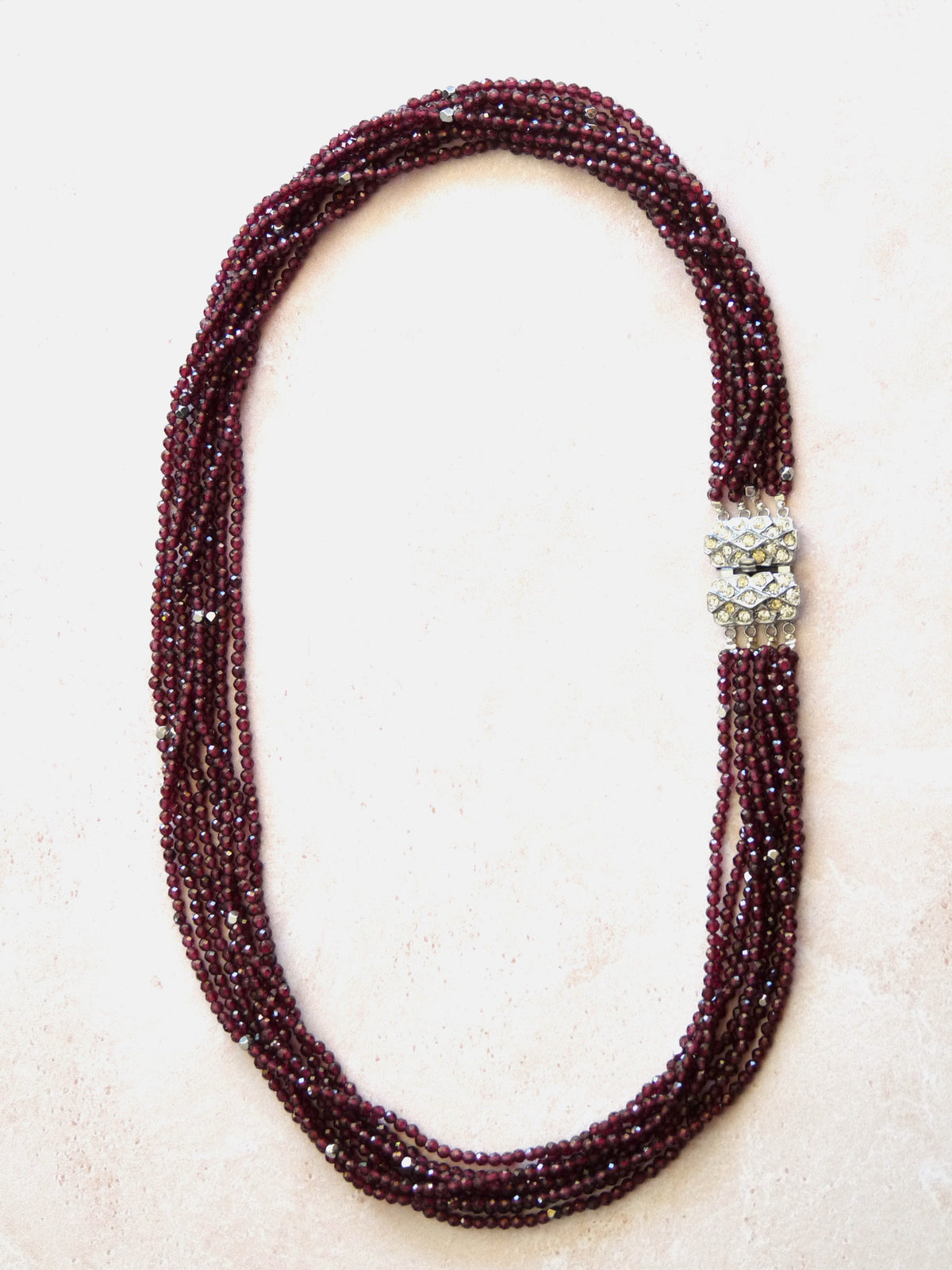 COLLIER GRENAT