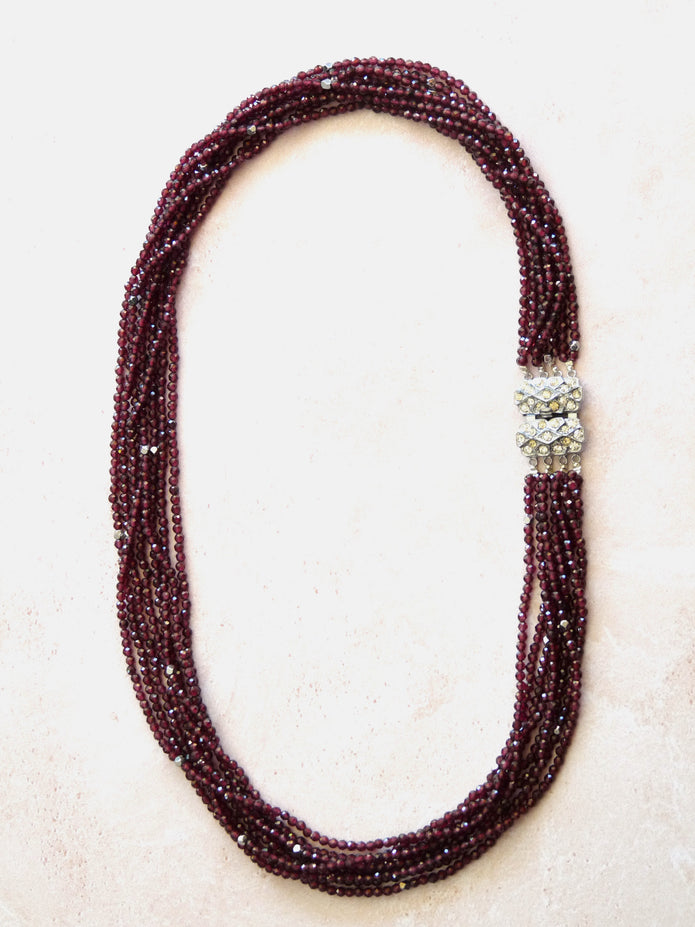 COLLIER GRENAT