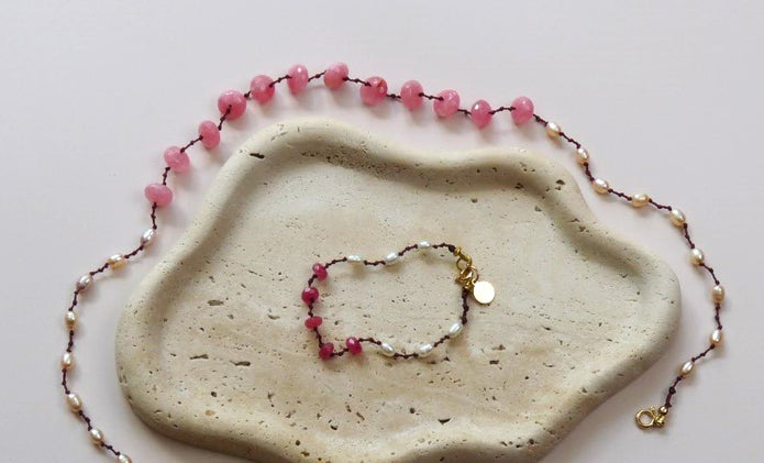 Collier AVA