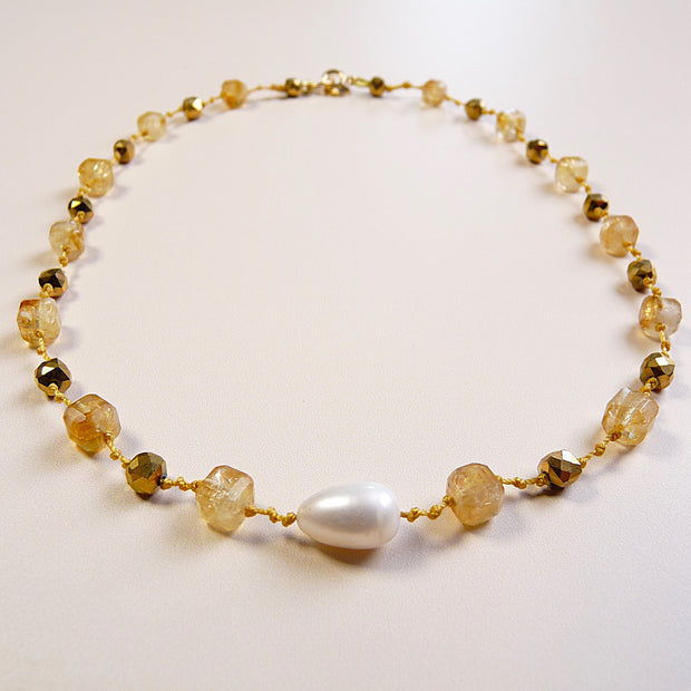 Collier AVA