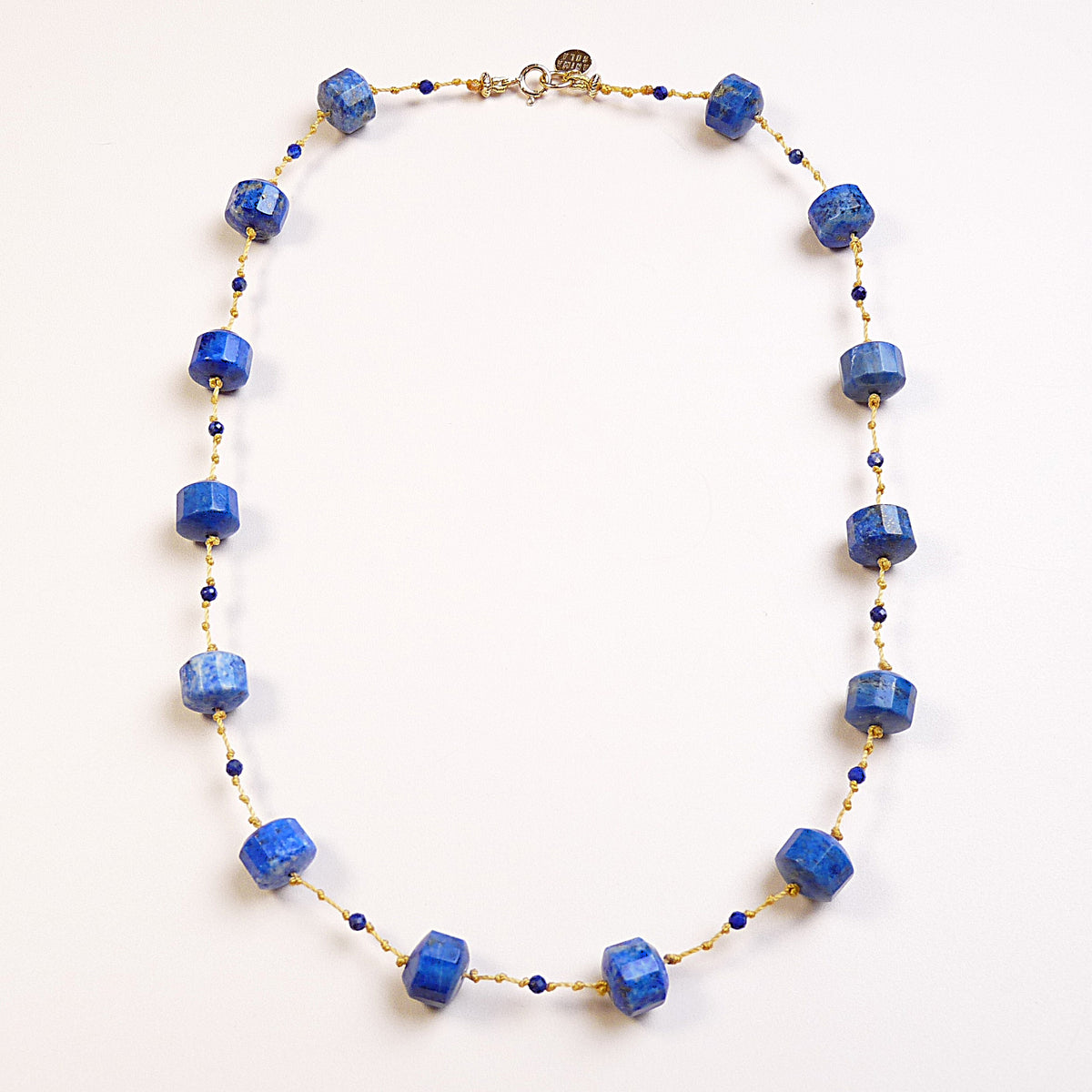 Collier AVA