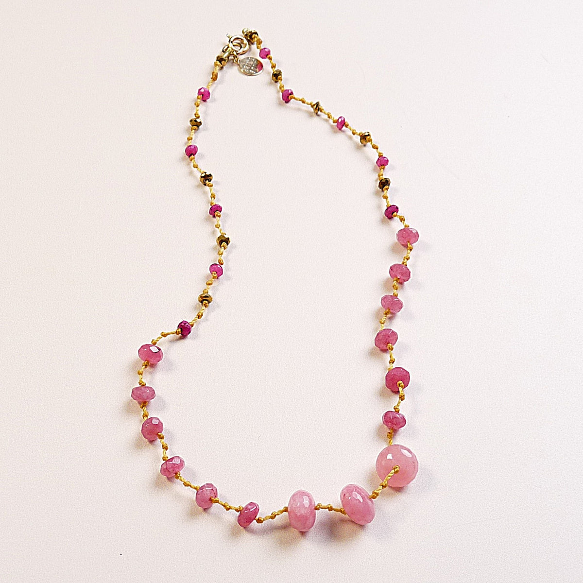 Collier AVA
