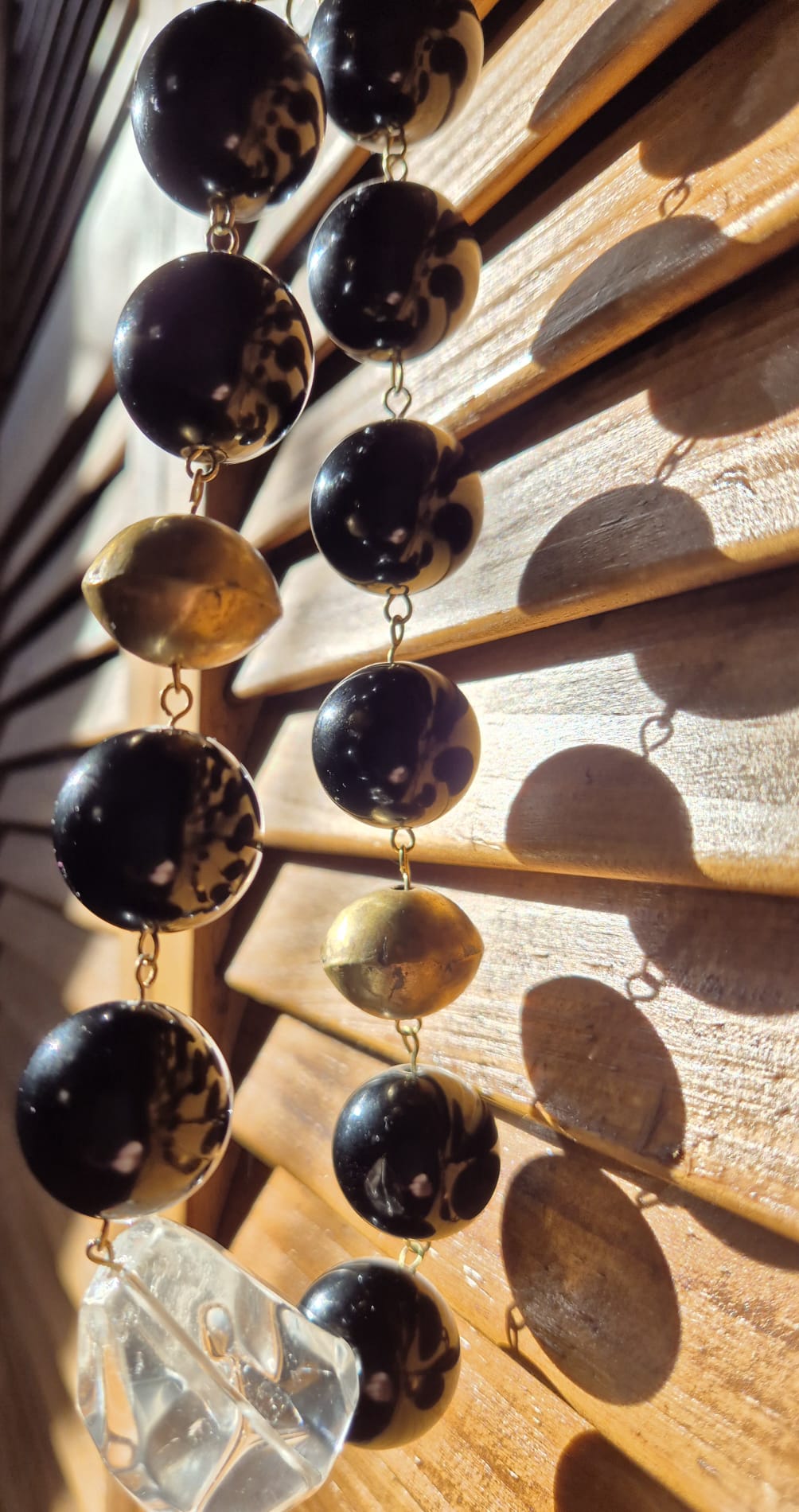 Black agate and rock crystal necklace